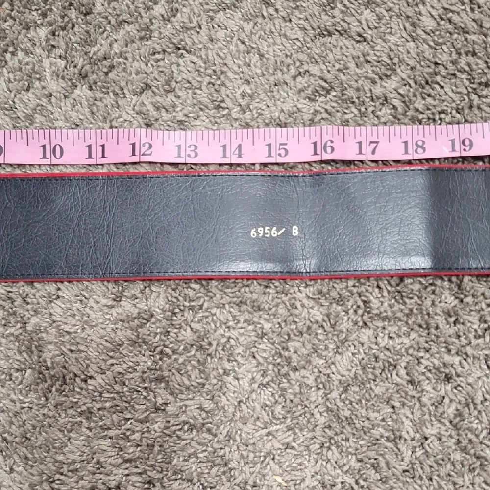 Unbranded Wide Red Fabric Belt- Gold Buckle - Size 8